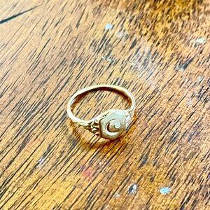 Little gold ring